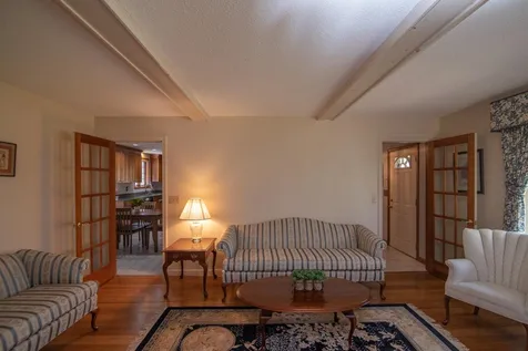 10 Applewood Road Pelham NH 03076