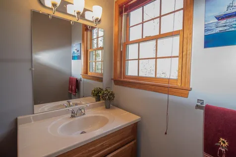 10 Applewood Road Pelham NH 03076