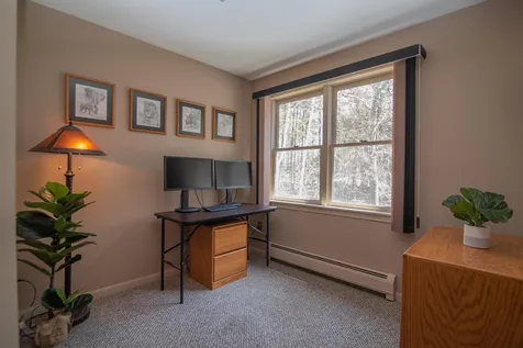 10 Applewood Road Pelham NH 03076