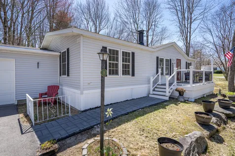 8 Burr Court Rochester NH 03868