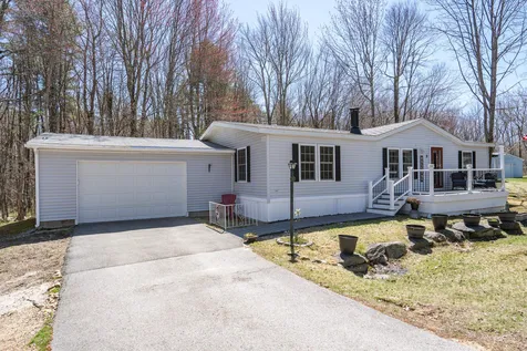 8 Burr Court Rochester NH 03868