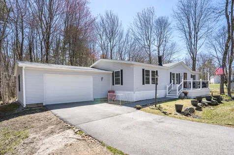 8 Burr Court Rochester NH 03868