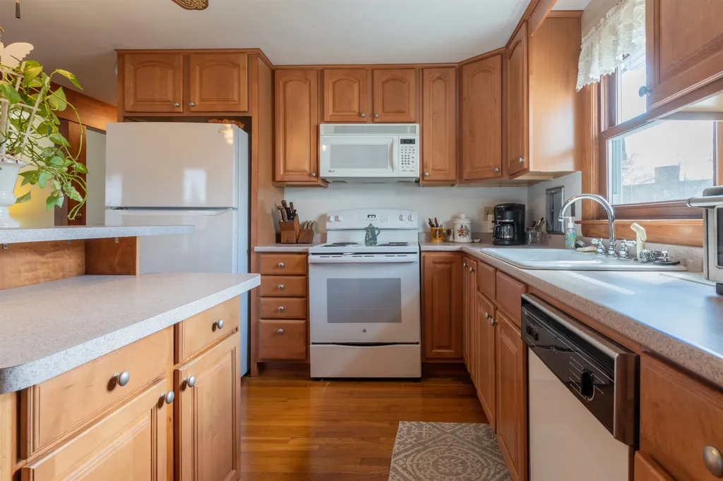 10 Ross Street Nashua NH 03060