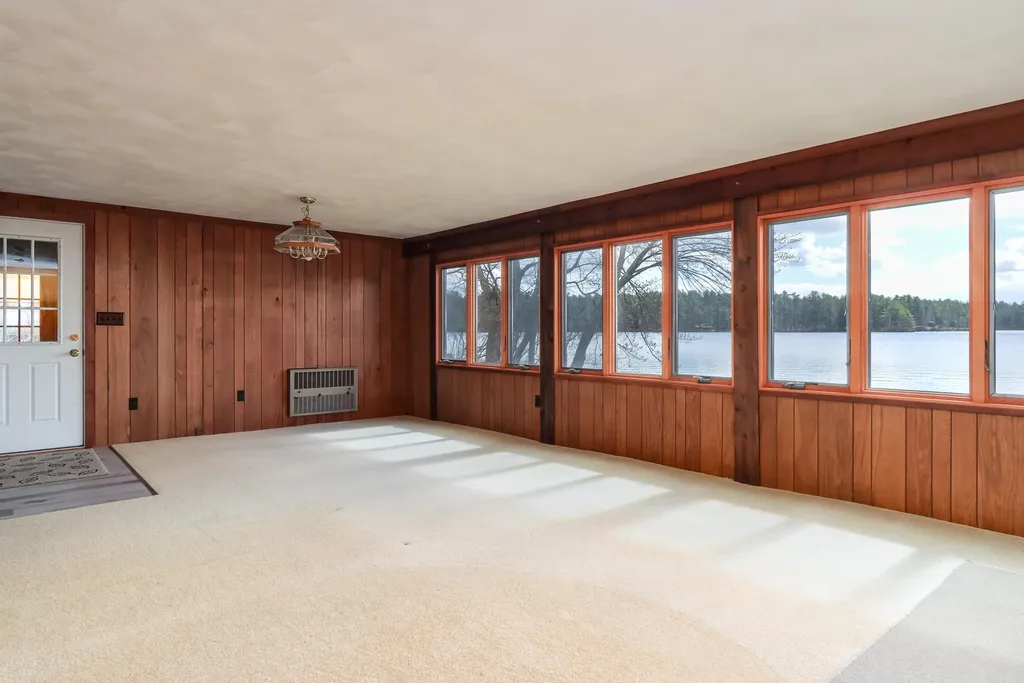 7 Howards Grove Derry NH 03038
