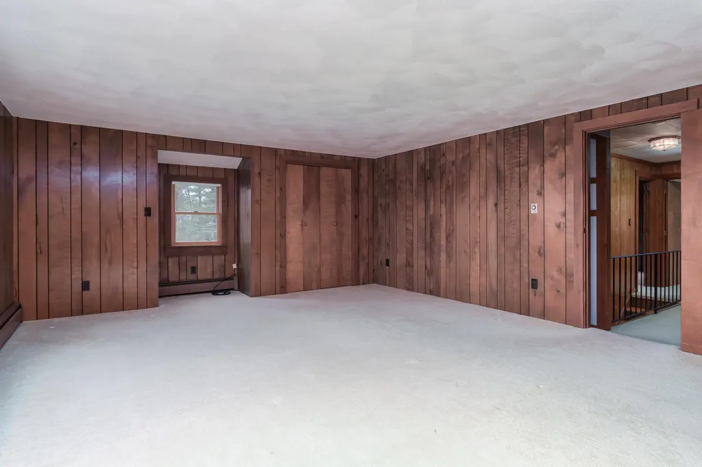 7 Howards Grove Derry NH 03038
