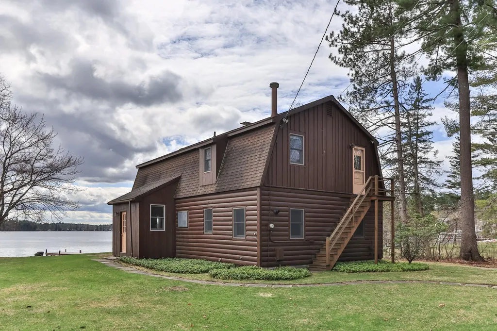 7 Howards Grove Derry NH 03038