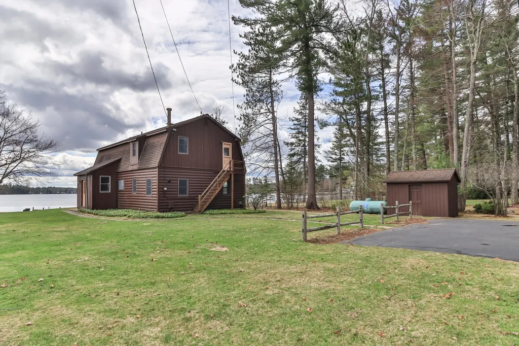 7 Howards Grove Derry NH 03038