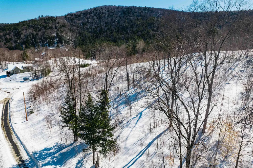 11 Luke's Lane Sharon VT 05065
