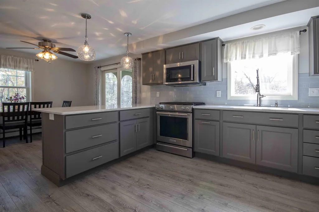 8 Rossini Road Londonderry NH 03053