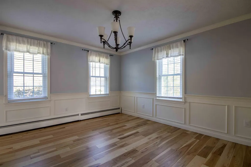 8 Rossini Road Londonderry NH 03053