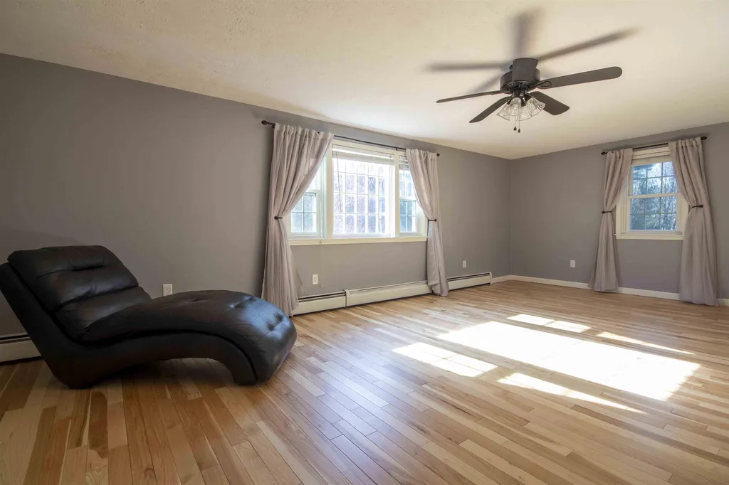 8 Rossini Road Londonderry NH 03053
