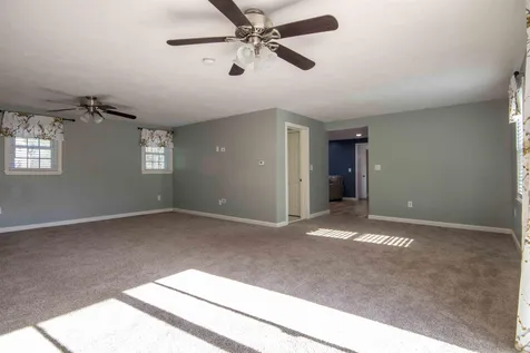 8 Rossini Road Londonderry NH 03053