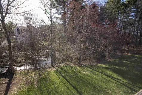 8 Rossini Road Londonderry NH 03053
