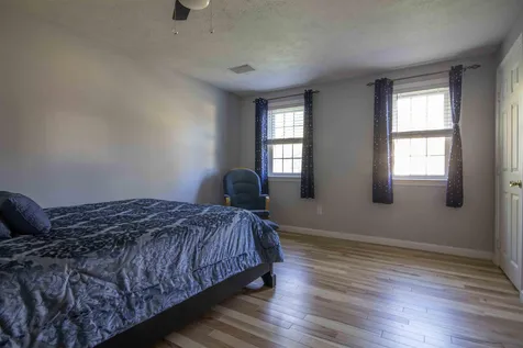8 Rossini Road Londonderry NH 03053