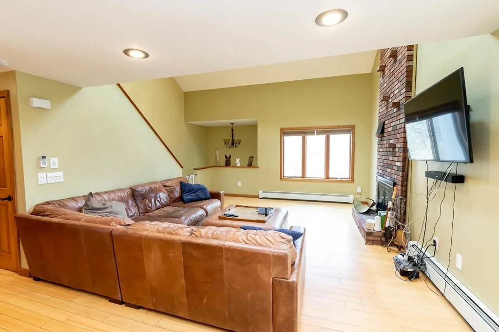 38 Gaita Drive Derry NH 03038