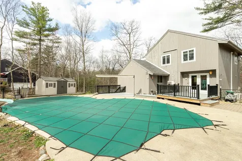 38 Gaita Drive Derry NH 03038