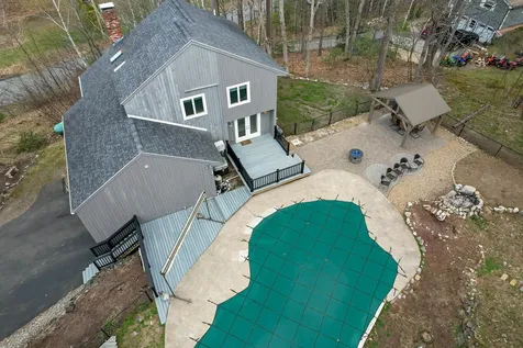 38 Gaita Drive Derry NH 03038