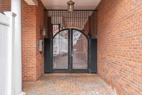 135 Bow Street Portsmouth NH 03801