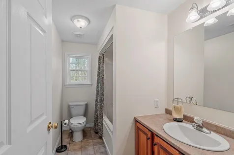 72 Langdorf Street Moultonborough NH 03254