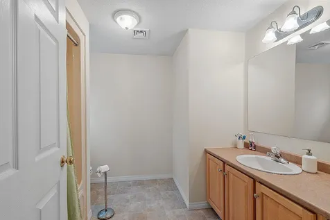 72 Langdorf Street Moultonborough NH 03254