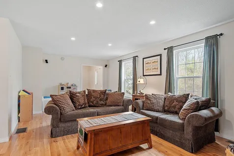72 Langdorf Street Moultonborough NH 03254