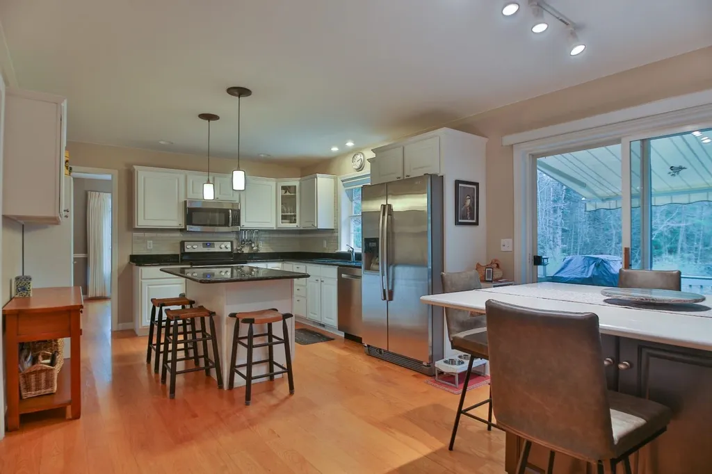 76 Katie Lane Williston VT 05495