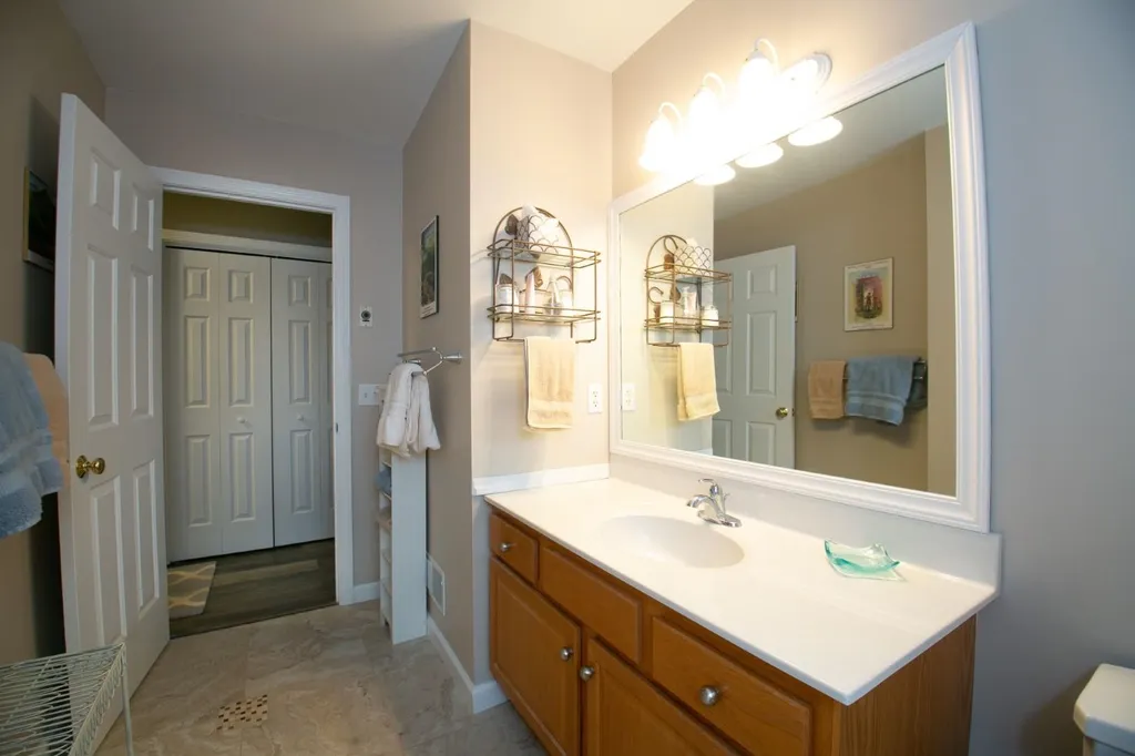 76 Katie Lane Williston VT 05495