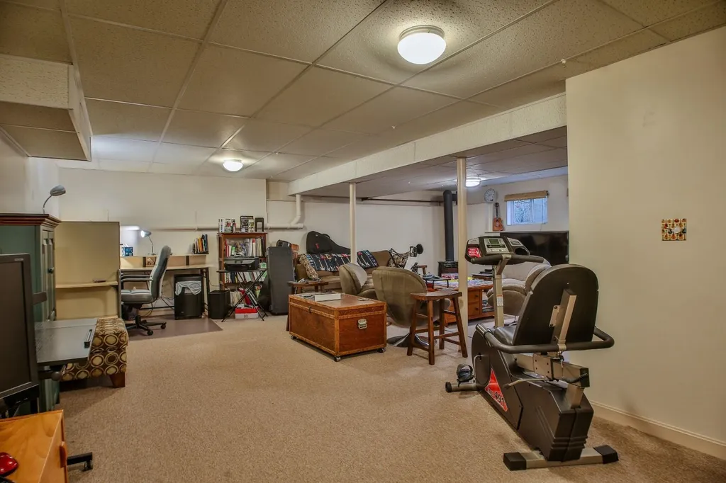 76 Katie Lane Williston VT 05495