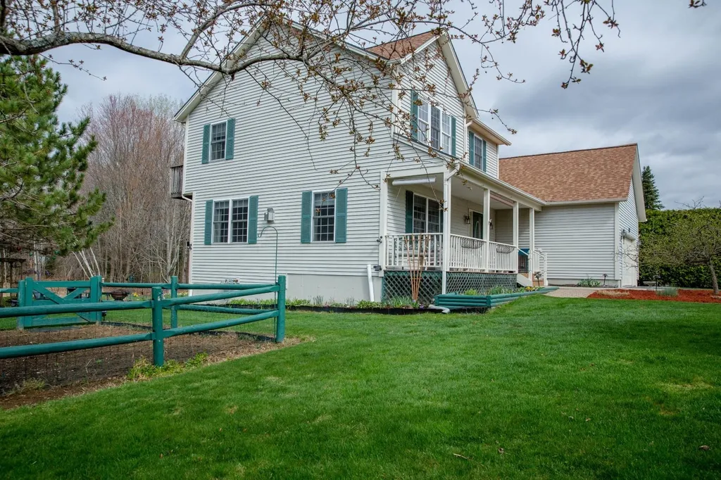 76 Katie Lane Williston VT 05495