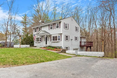 9 Barkland Drive Derry NH 03038