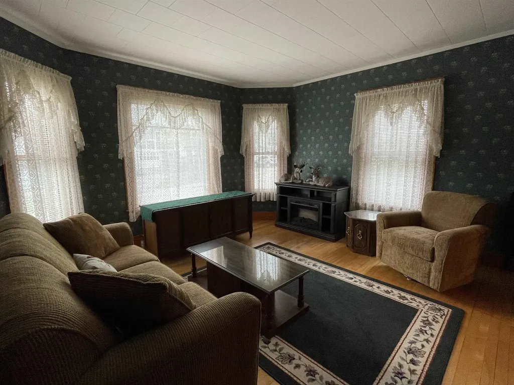 13 Orchard Street Franklin NH 03235