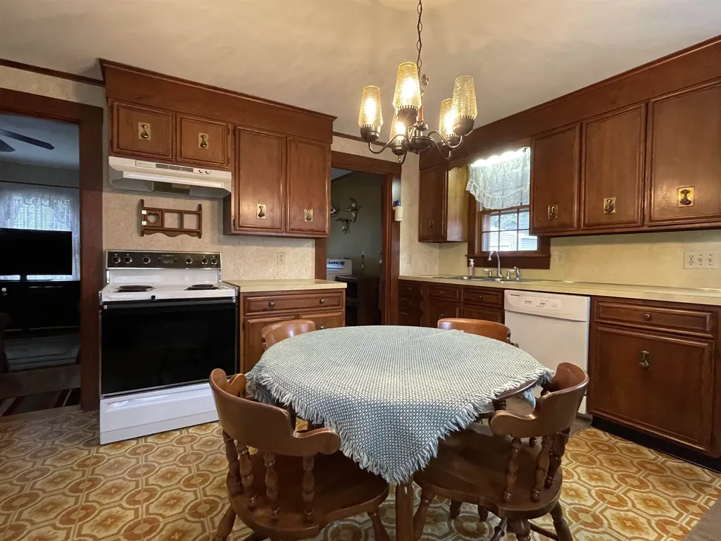 13 Orchard Street Franklin NH 03235