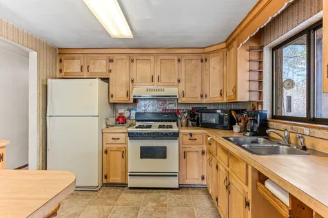 67 Back River Road Merrimack NH 03054
