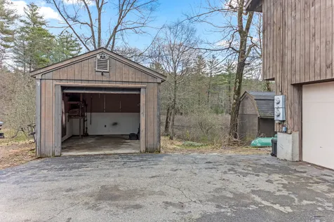 67 Back River Road Merrimack NH 03054