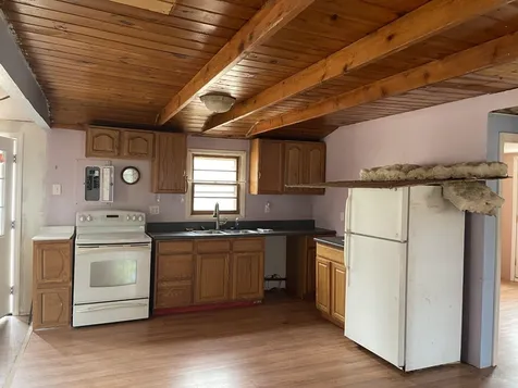 20 Hemlock Street Hillsborough NH 03244