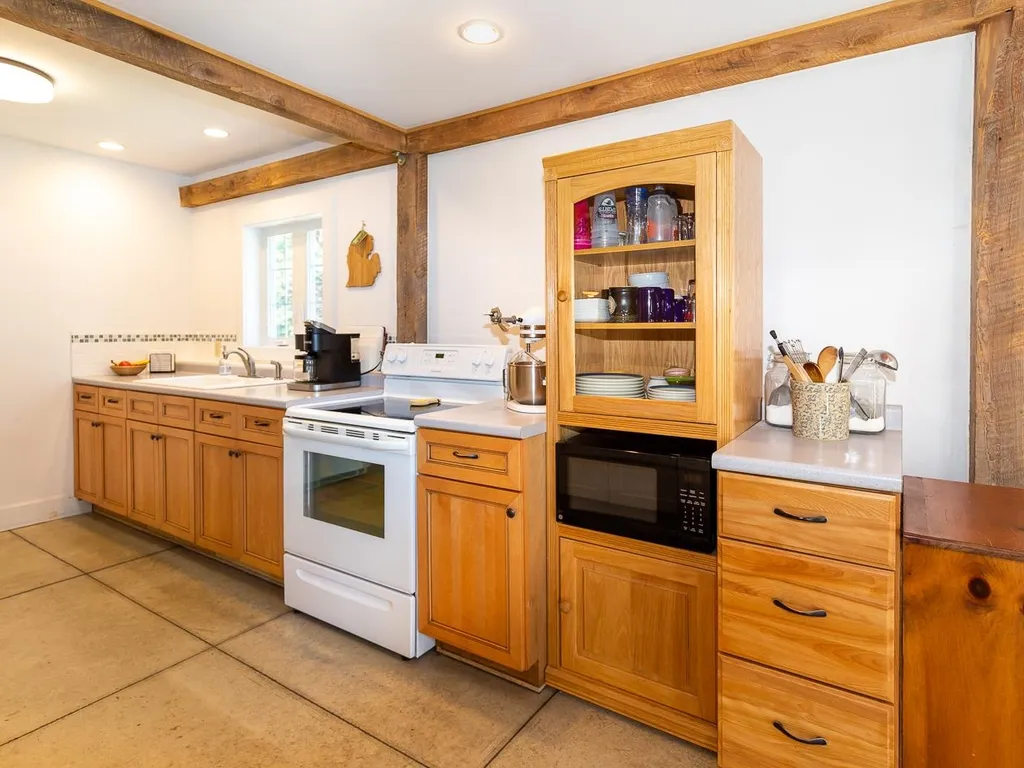 24 Hansonville Road Barrington NH 03825
