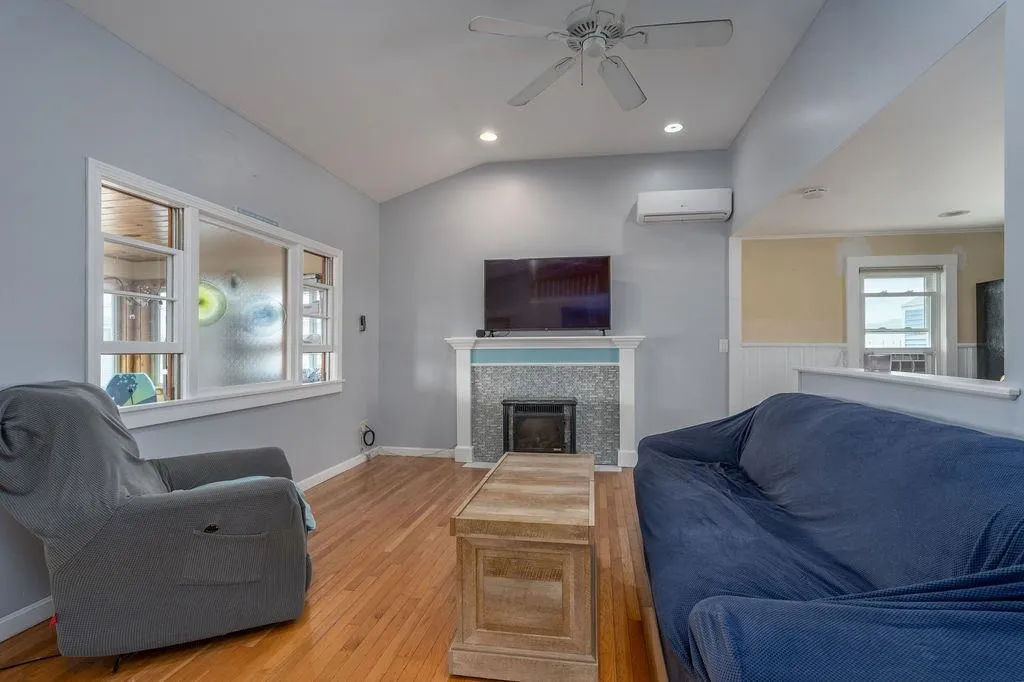71 Hobson Avenue Hampton NH 03842