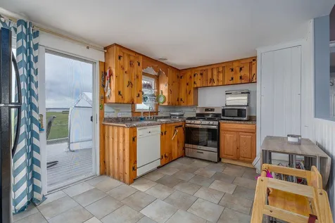 71 Hobson Avenue Hampton NH 03842