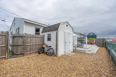 71 Hobson Avenue Hampton NH 03842