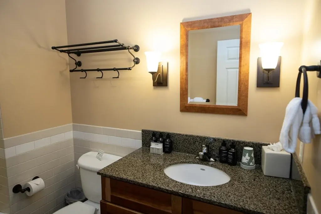 502/504 Qtr. I I I Adams House Ludlow VT 05149