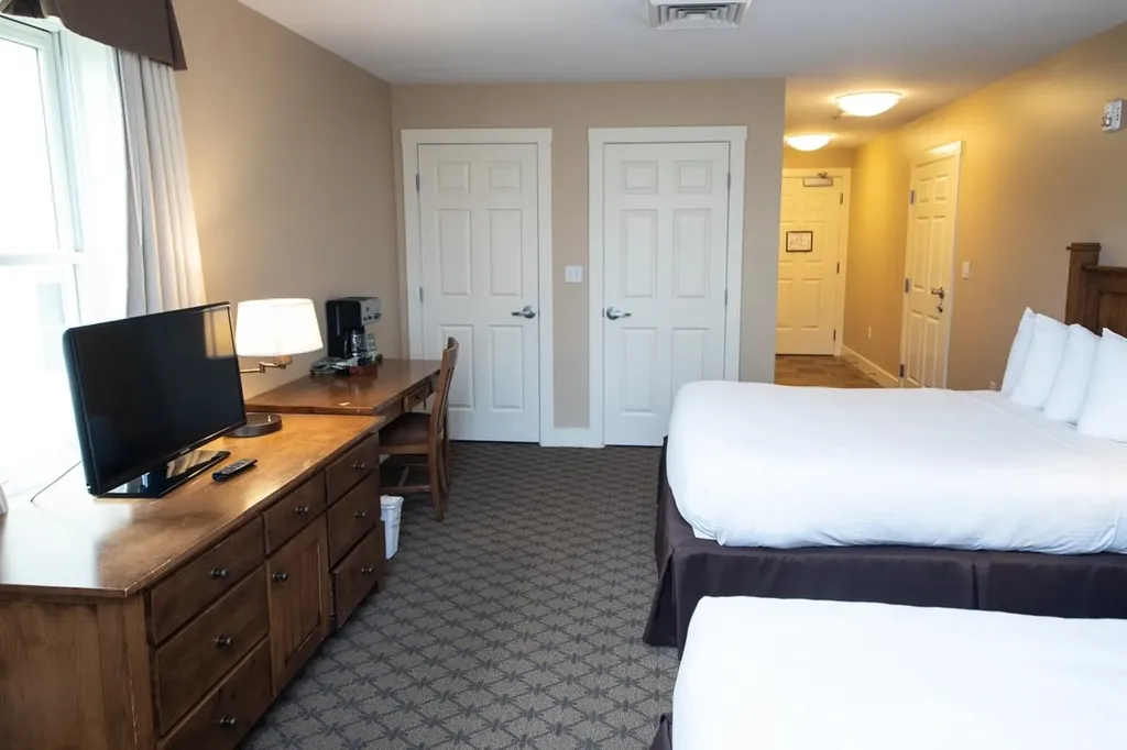 502/504 Qtr. I I I Adams House Ludlow VT 05149