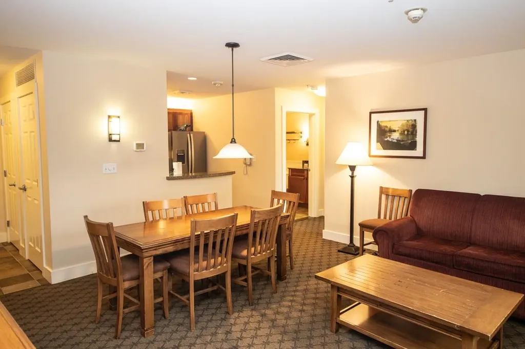 502/504 Qtr. I I I Adams House Ludlow VT 05149