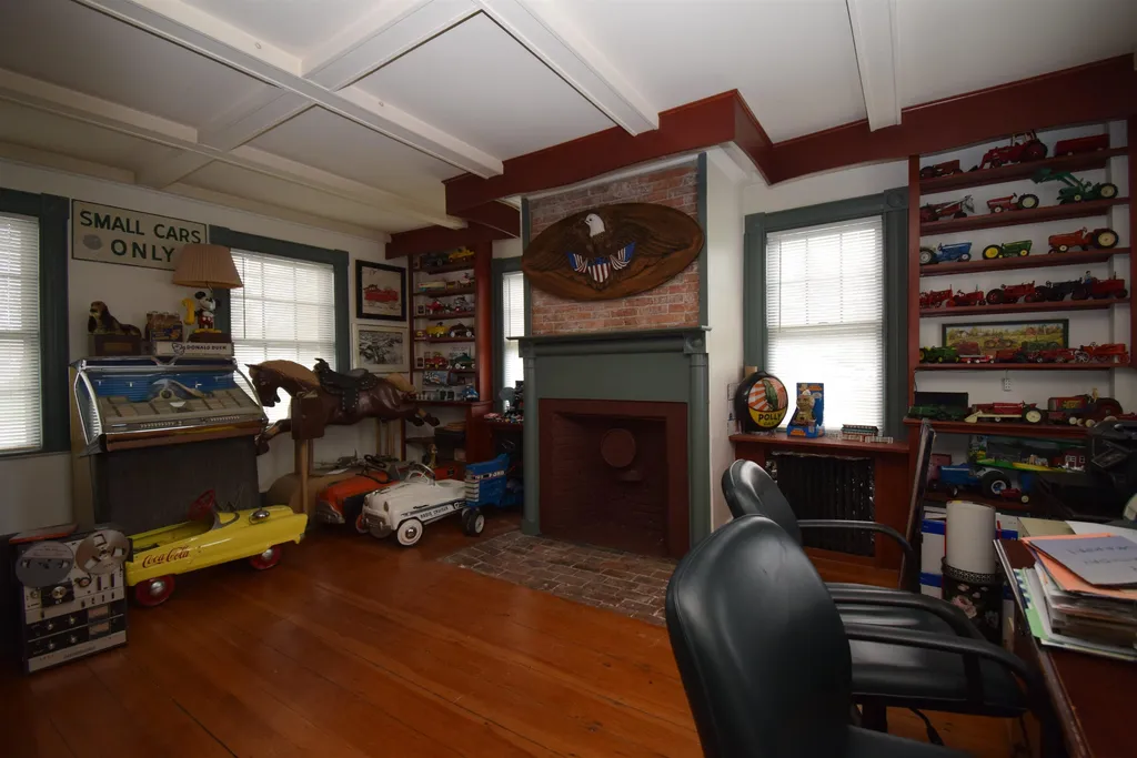 191 Main Street Kingston NH 03848