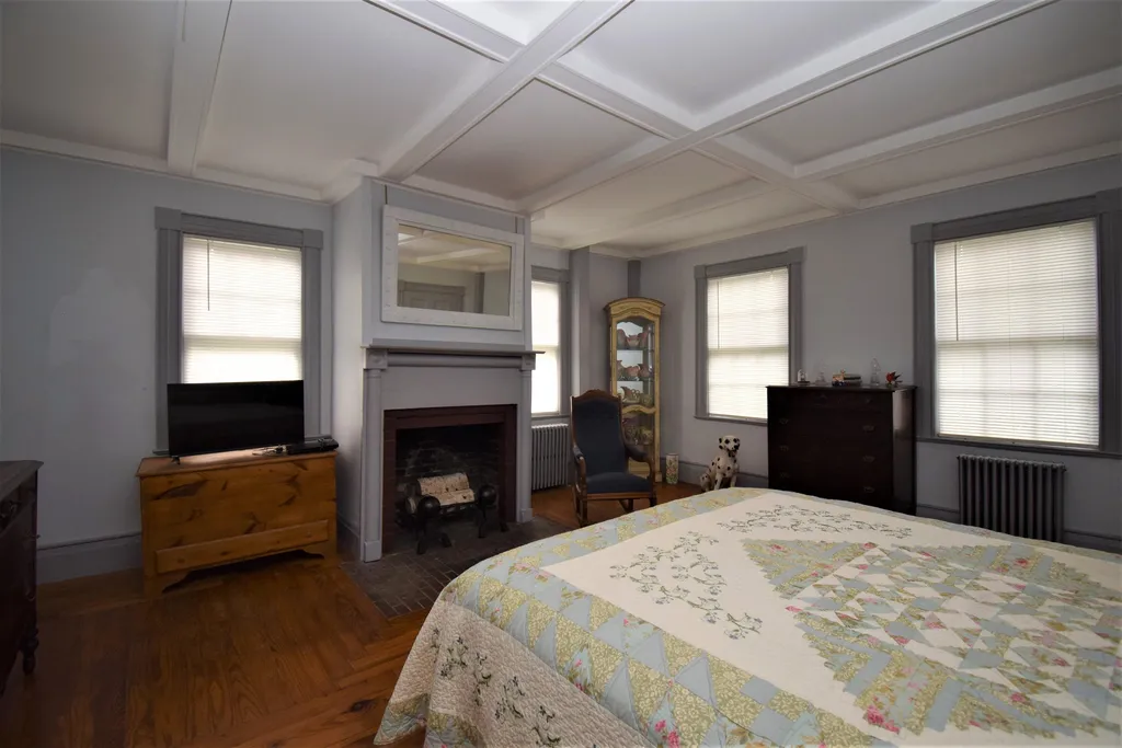191 Main Street Kingston NH 03848