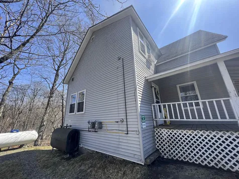 53 Agassiz Street Bethlehem NH 03574