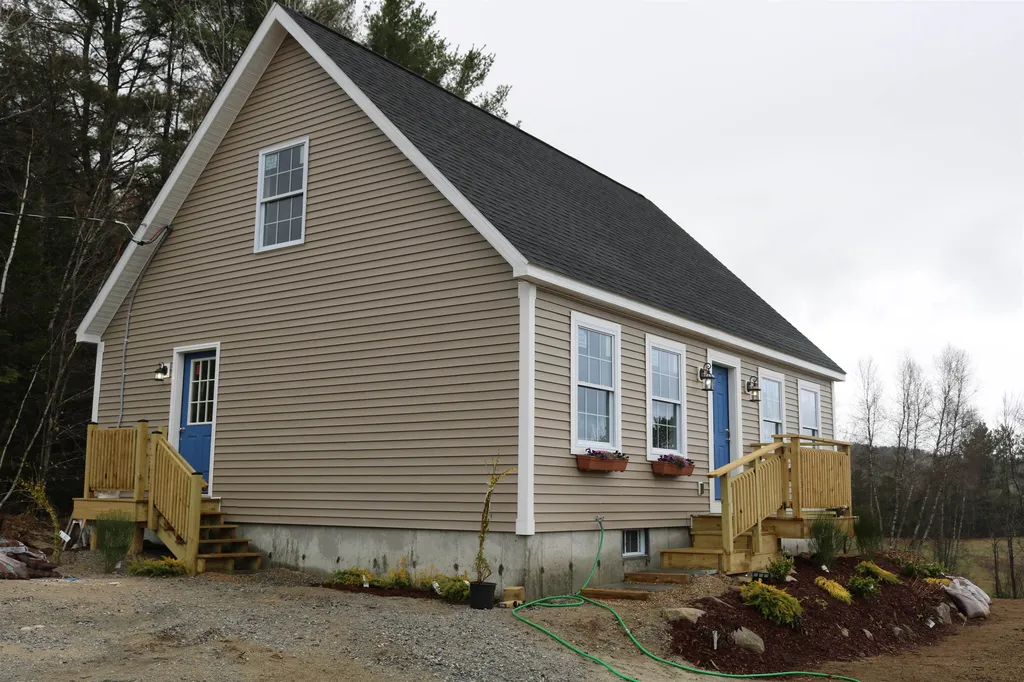 6 Dove Lane Canaan NH 03741
