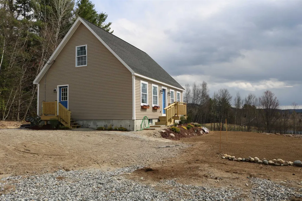 6 Dove Lane Canaan NH 03741