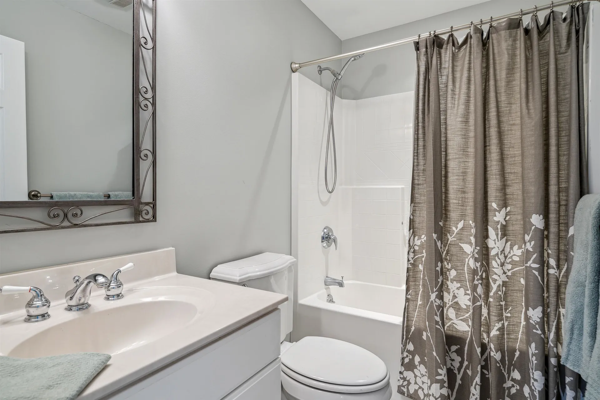 358 Cowdrey Path Woodstock VT 05071