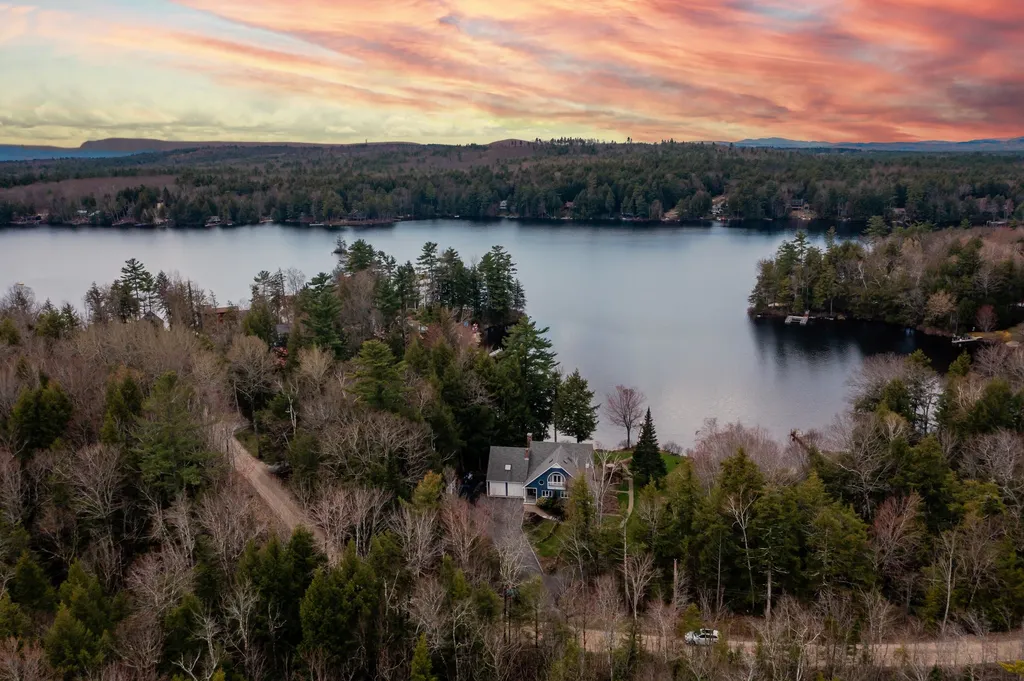 40 Black's Landing Road Moultonborough NH 03254
