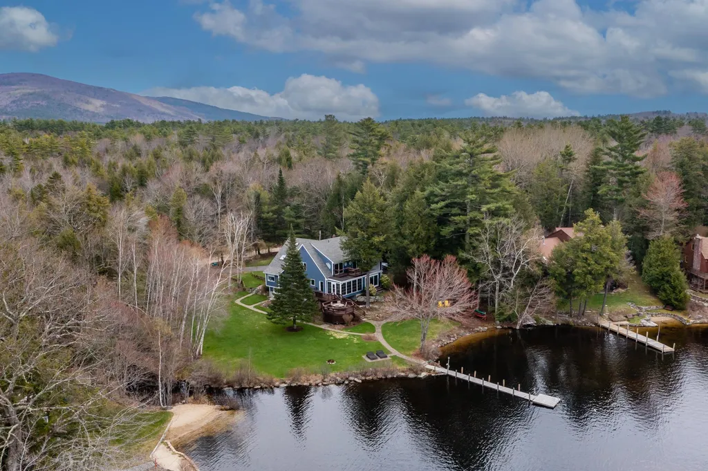 40 Black's Landing Road Moultonborough NH 03254
